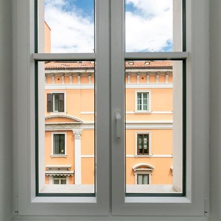 ~ Cozy Apartment ~ City Center Train Station Trieste Exterior photo